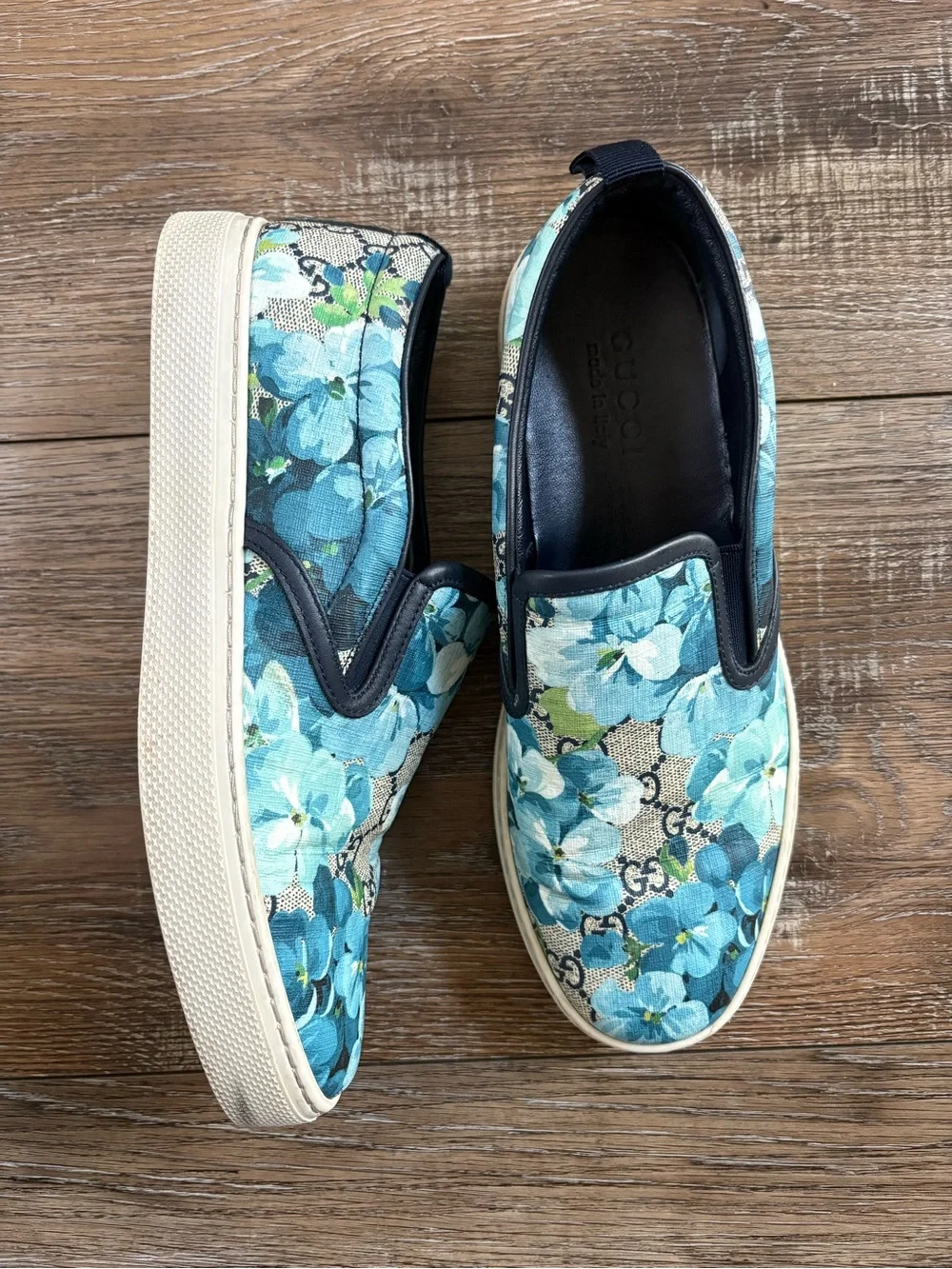 Gucci Floral Canvas Slip-On Sneaker floral Turquoise Navy men’s size 7/women 8.5